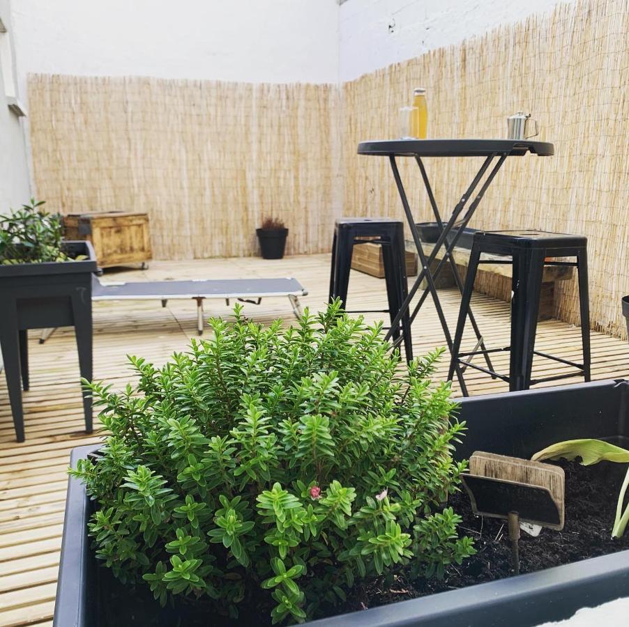 Apartamento Le Beffroi Calais Exterior foto
